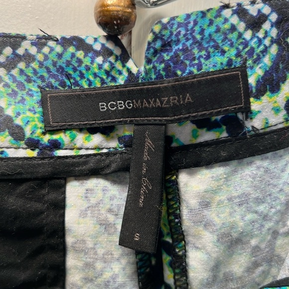 BCBG Shorts - Picture 3 of 4